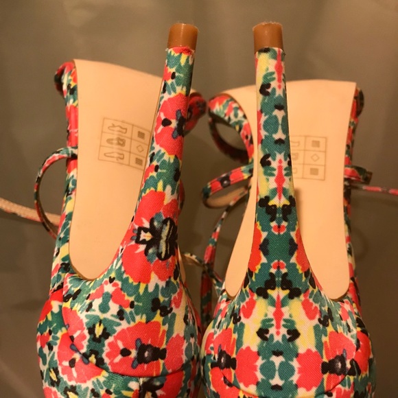FINAL PRICE! Spring Heels - Picture 2 of 5